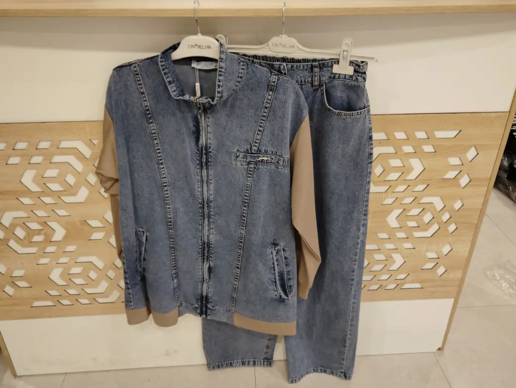 [869-107103-38] Three Piece Set - Beige (38)