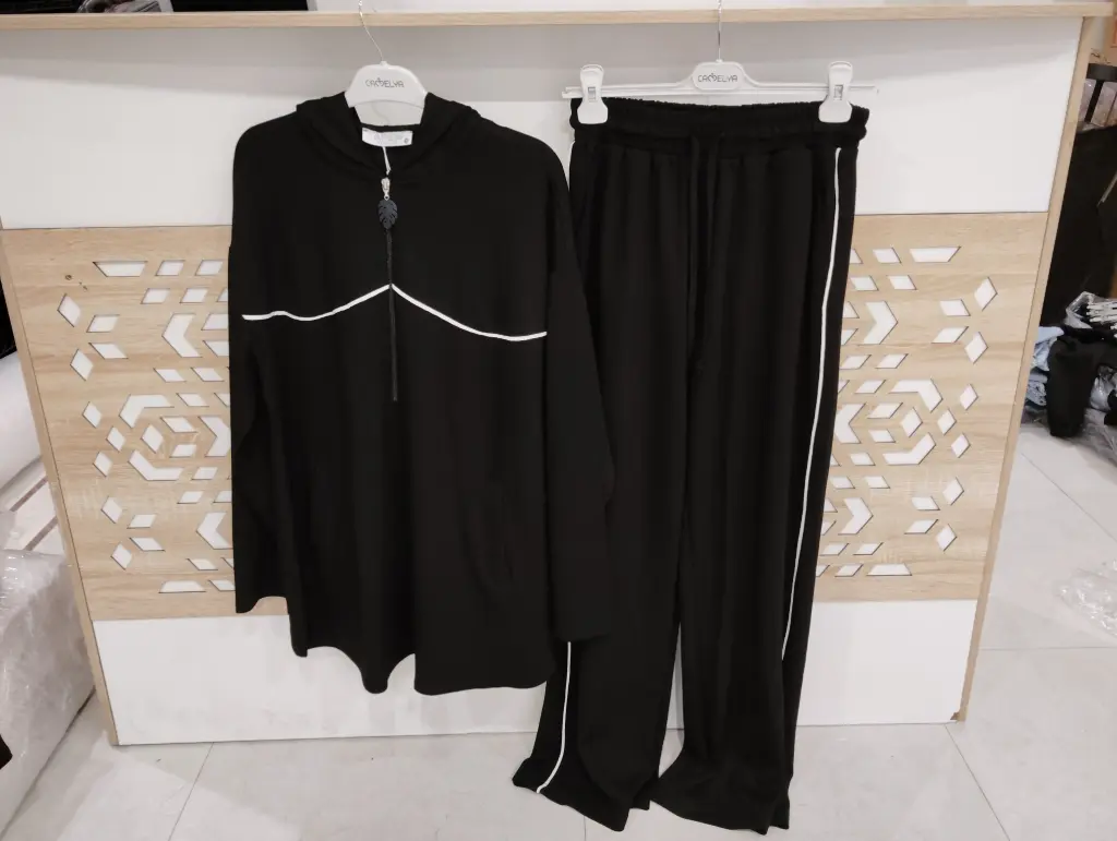 [869-107482-M] Two Piece Set - Black (M)